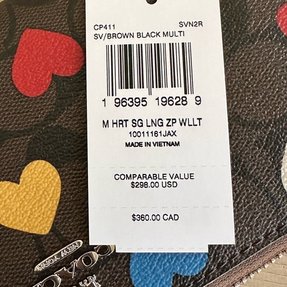 Coach - Picture 4 of 16